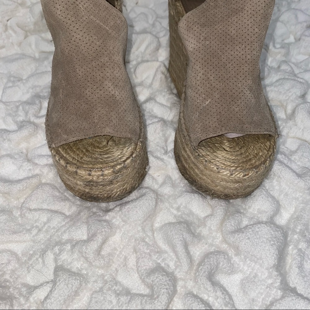 {Marc Fisher} Espadrille Wedges - Picture 5 of 9